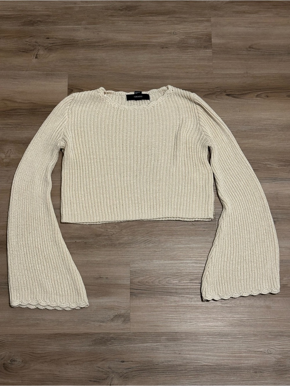 Forever 21 Ivory Scalloped Hem Knit Top